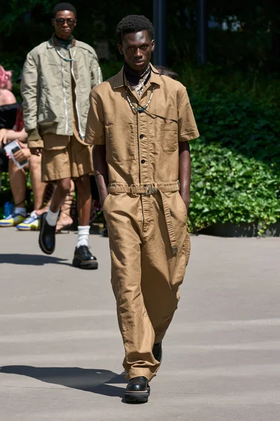 Look 44